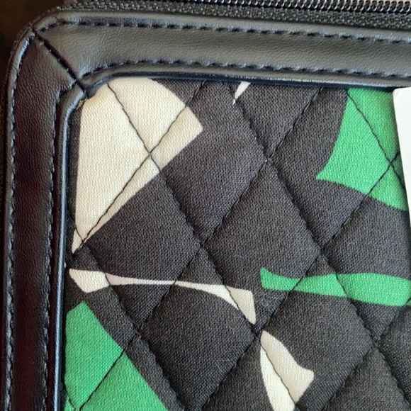 NWT wristlet by Vera Bradley - Picture 13 of 15